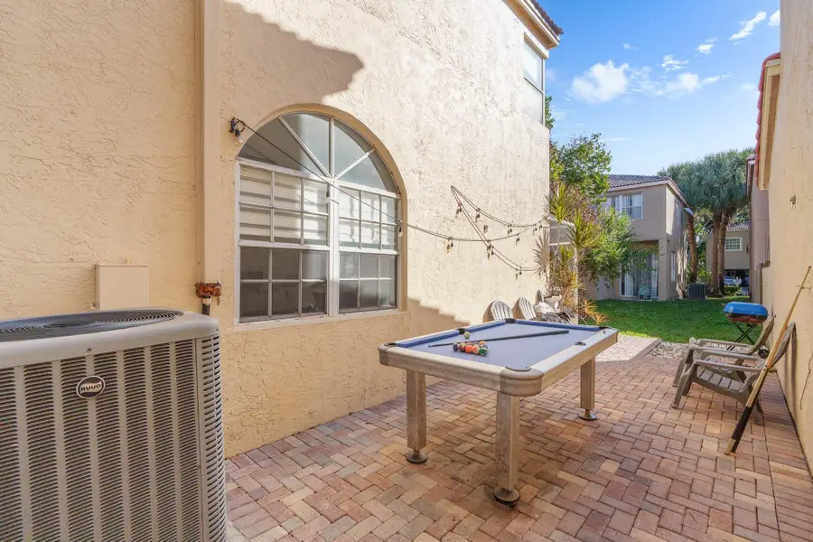 527 NW 87th Lane, Coral Springs, FL 33071 - #2