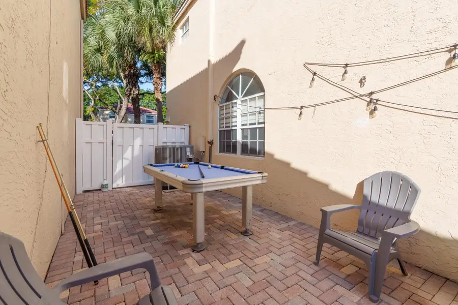 527 NW 87th Lane, Coral Springs, FL 33071 - #3