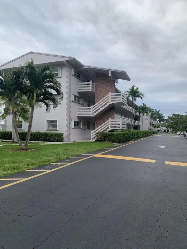 700 Layne Bl #212, Hallandale Beach, FL 33009