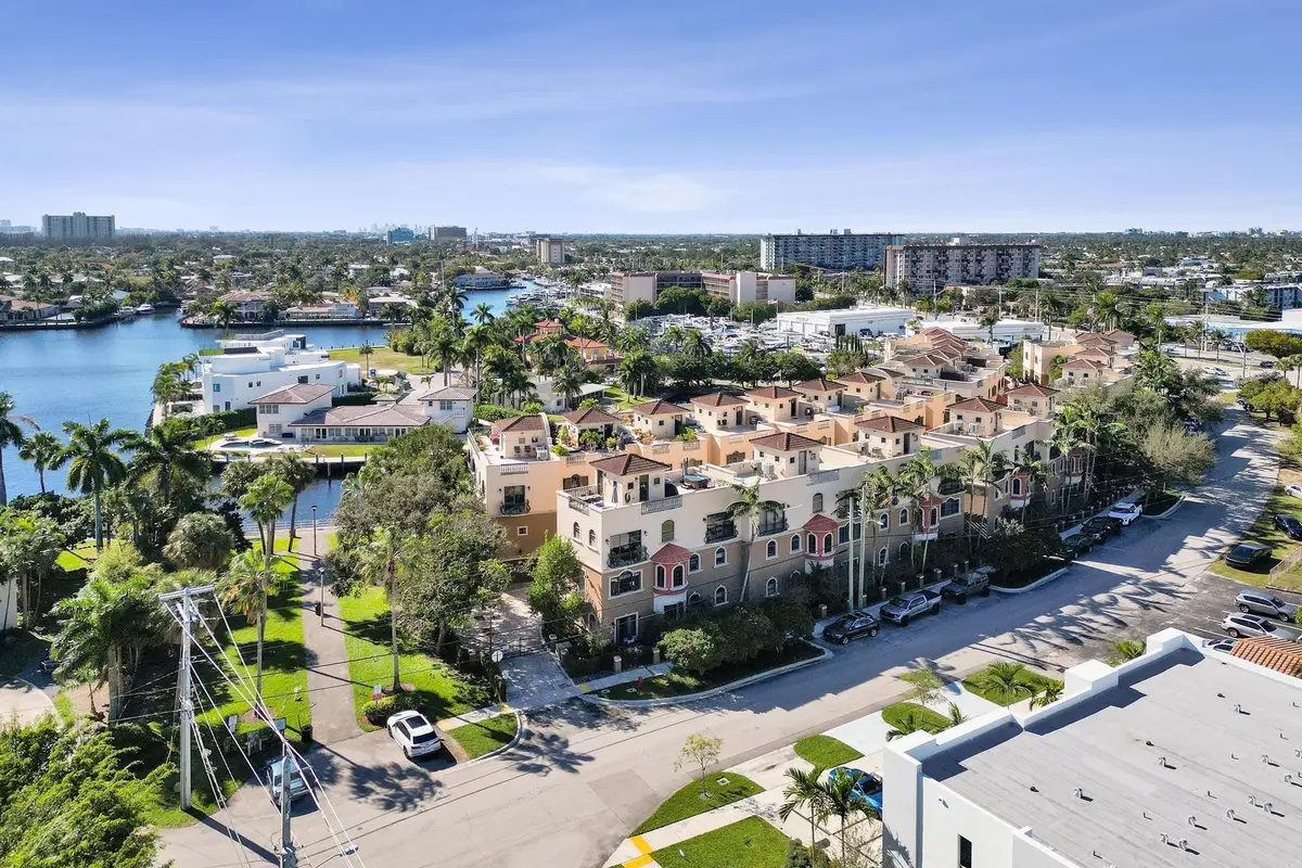 2260 SE 7 Street, Pompano Beach, FL 33062 - #1