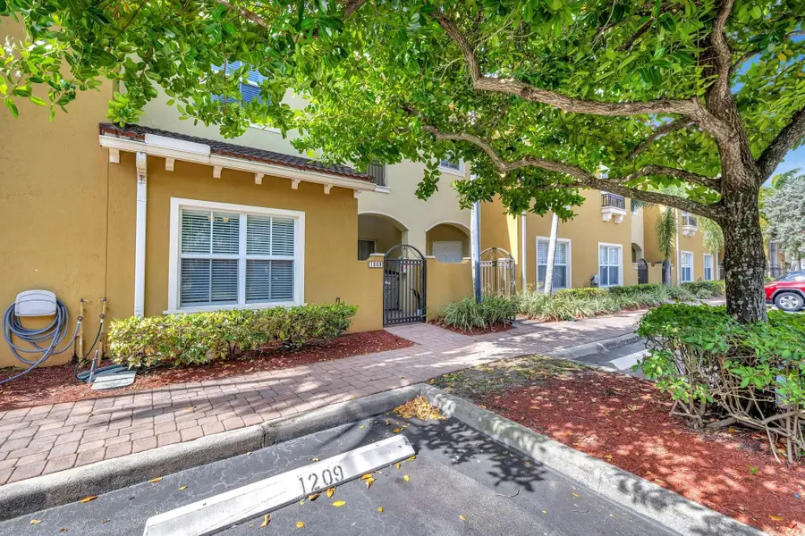 2851 W Prospect Road #1209, Tamarac, FL 33309 - #2