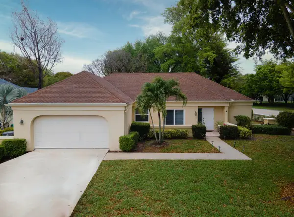 10195 Greentrail Drive, Boynton Beach, FL 33436