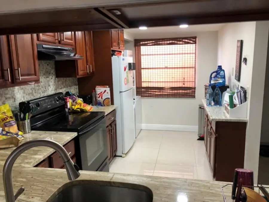 430 Commodore Drive #310, Plantation, FL 33325 - #2