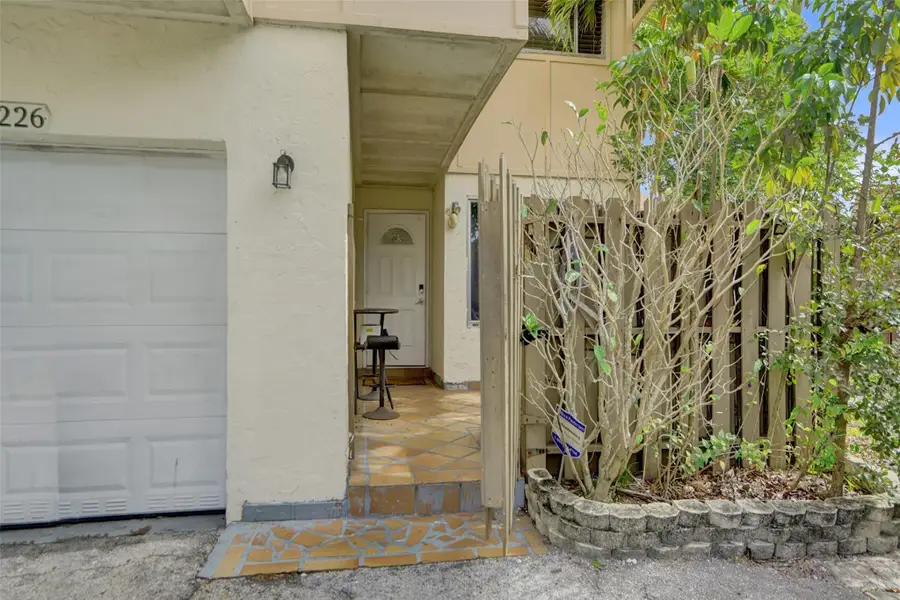 8226 NW 8th Place #6, Fort Lauderdale, FL 33324 - #3
