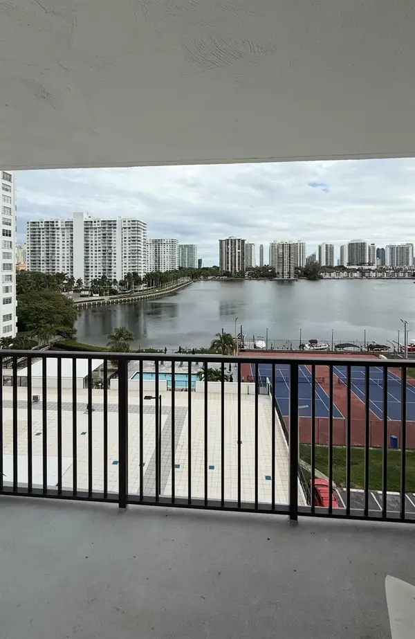 2750 NE 183rd Street #709, Aventura, FL 33160