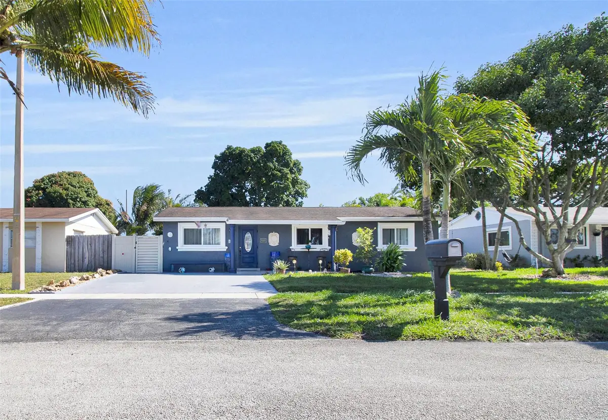 524 SW 72nd Avenue, North Lauderdale, FL 33068 - #1