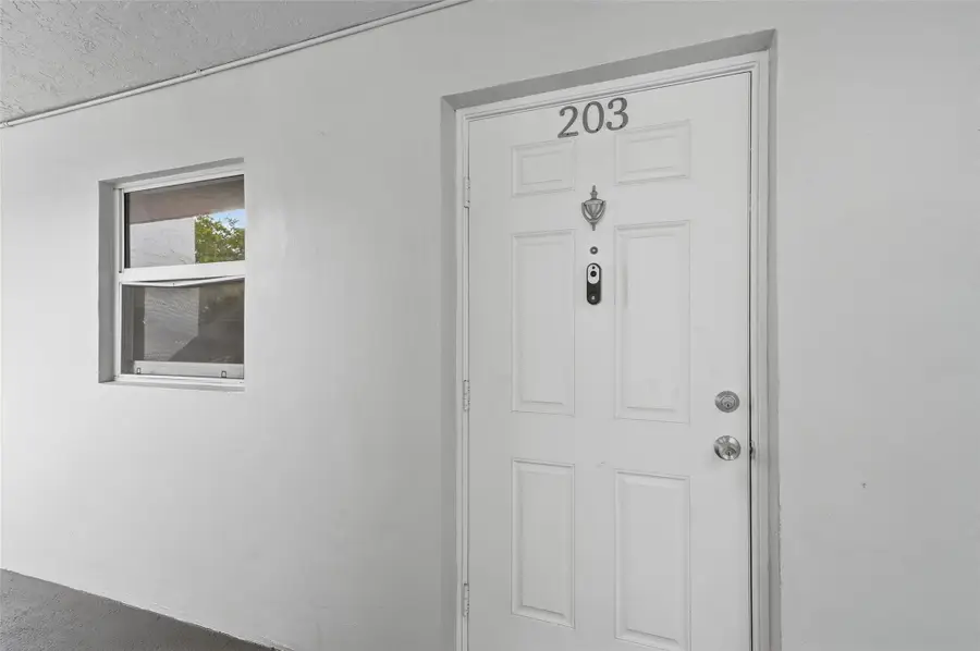 9451 Evergreen Place #203, Davie, FL 33324 - #3