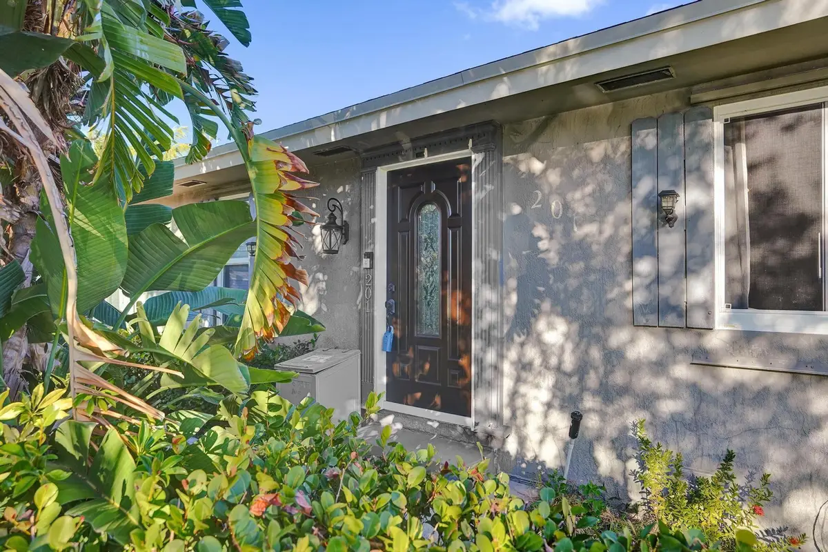 201 SE 24 Avenue, Boynton Beach, FL 33435 - #1