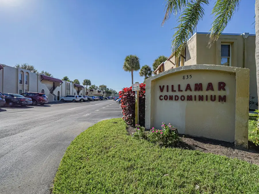 835 18th Street #310, Vero Beach, FL 32960 - #2
