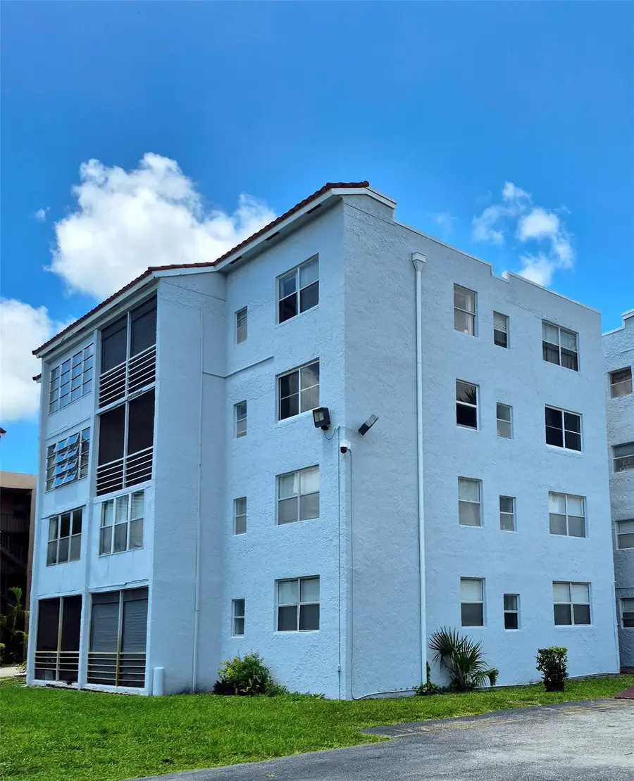 2840 Somerset Drive #208m, Lauderdale Lakes, FL 33311 - #2