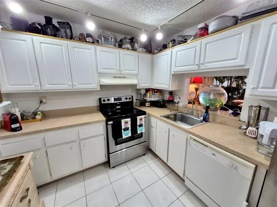 2840 Somerset Drive #208m, Lauderdale Lakes, FL 33311 - #3