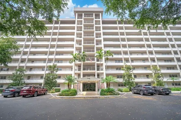 605 Oaks Drive #907, Pompano Beach, FL 33069