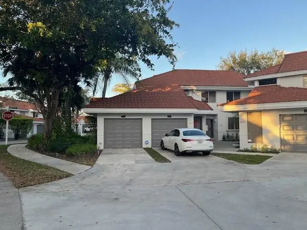 992 NW 93rd Avenue #18d, Plantation, FL 33324