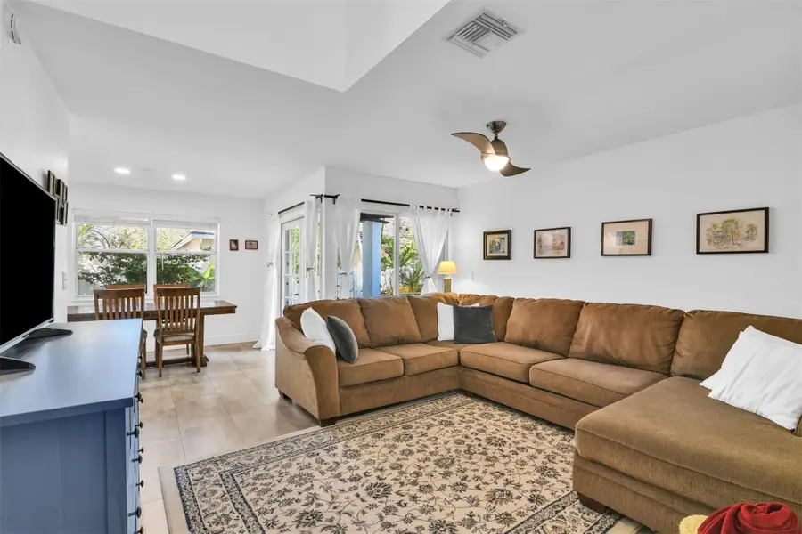843 NW 98th Avenue, Plantation, FL 33324 - #2