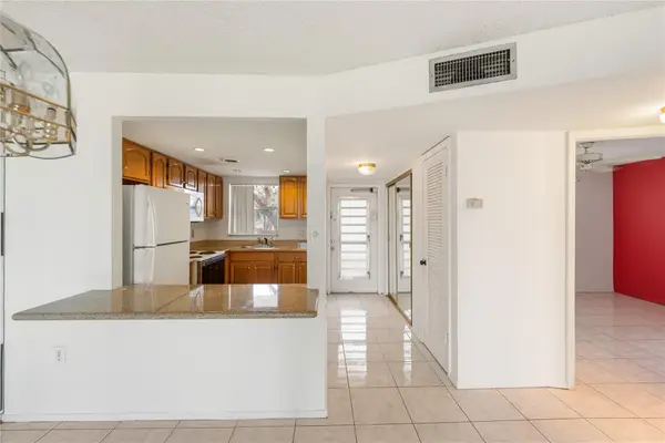 8081 N Sunrise Lakes Drive #203, Sunrise, FL 33322