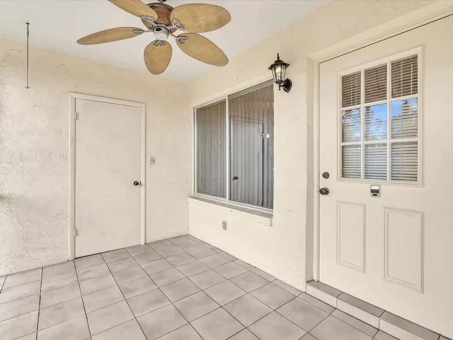 305 Knotty Pine Circle #A2, Greenacres, FL 33463 - #3