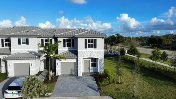 4611 NW 118th Avenue, Coral Springs, FL 33076