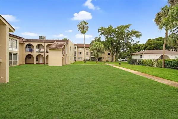 2710 Riverside Drive #106-a, Coral Springs, FL 33065