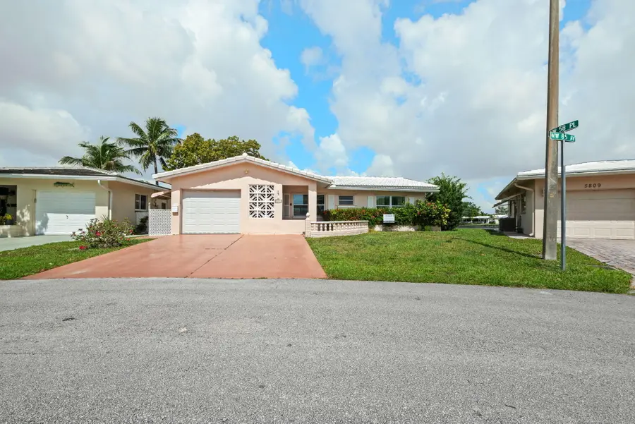 5807 NW 85th Avenue, Tamarac, FL 33321 - #2