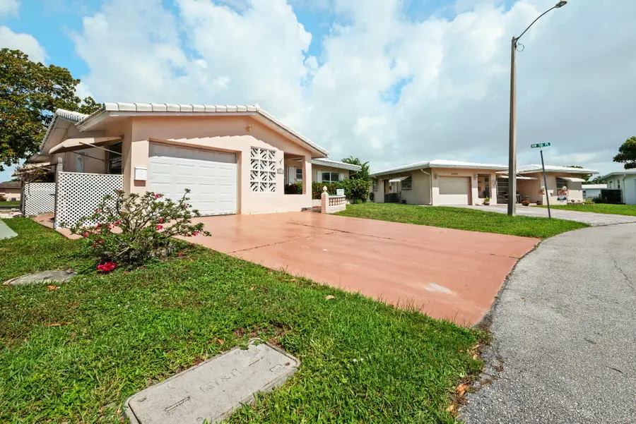 5807 NW 85th Avenue, Tamarac, FL 33321 - #3