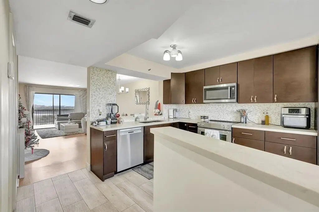 2200 S Cypress Bend Drive #905, Pompano Beach, FL 33069 - #1