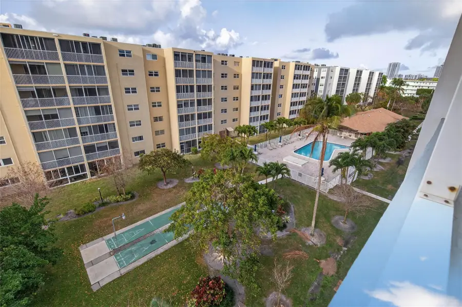610 NE 12th Avenue #601, Hallandale Beach, FL 33009 - #3