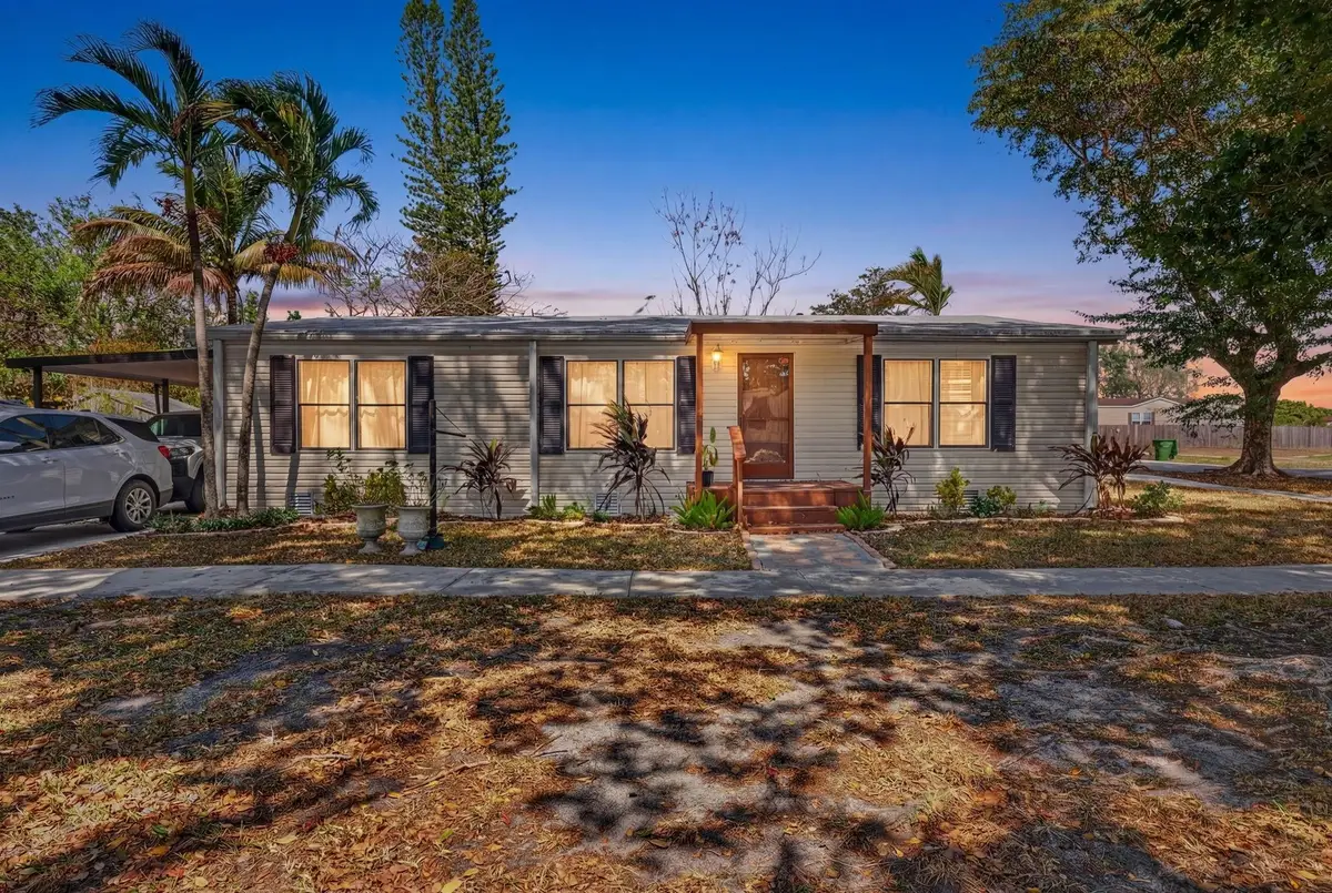 100 NW 217th Terrace, Pembroke Pines, FL 33029 - #1