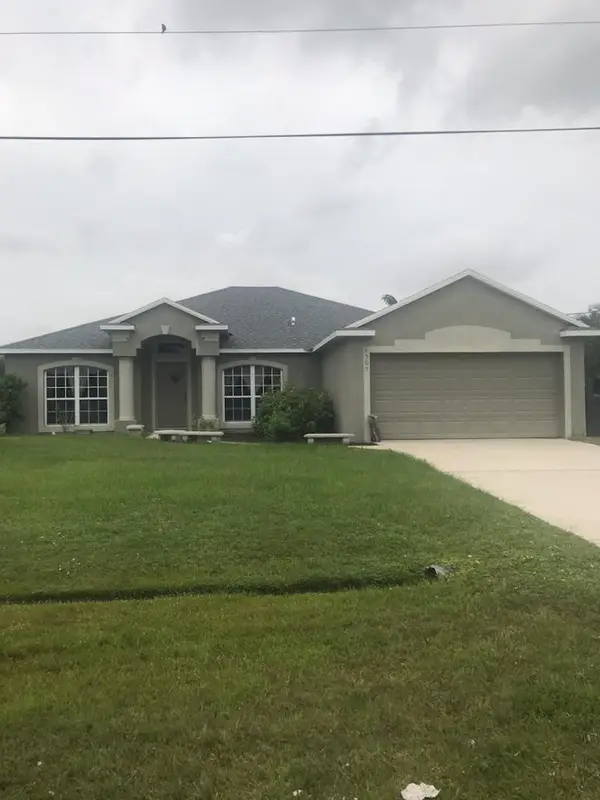 6305 NW Hala Court, Port St Lucie, FL 34983