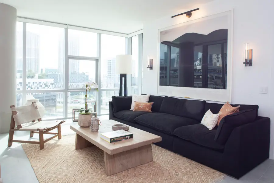 851 NE 1st Avenue #812, Miami, FL 33132 - #3