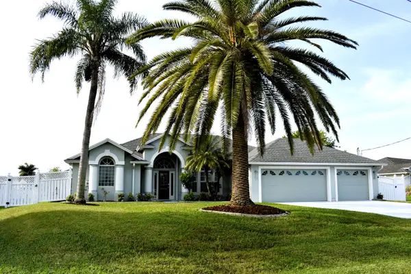 830 SW College Park Road, Port St Lucie, FL 34953