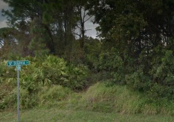 1497 SW Wellington Avenue, Port St Lucie, FL 34953
