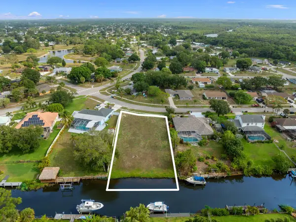 420 NE Cornwall Avenue, Port St Lucie, FL 34983