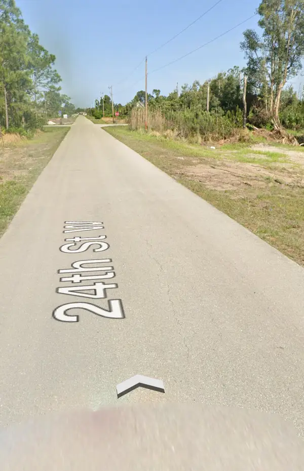 2807 W 24th Street W, Lehigh Acres, FL 33971