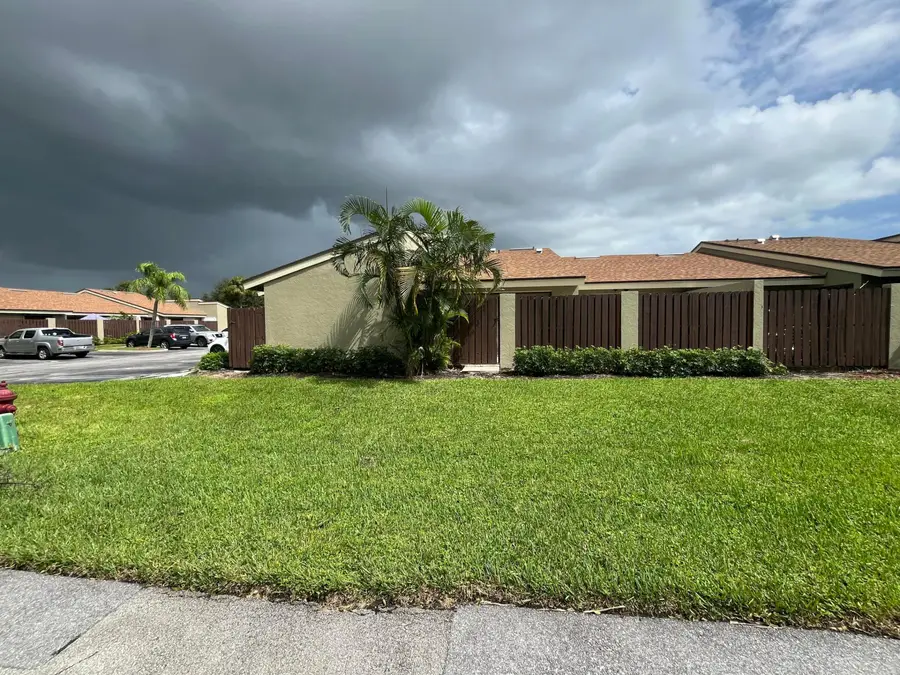 172 Meadows Drive, Boynton Beach, FL 33436 - #2