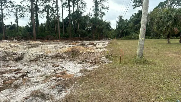 21 Mcarthur Avenue, Lehigh Acres, FL 33936