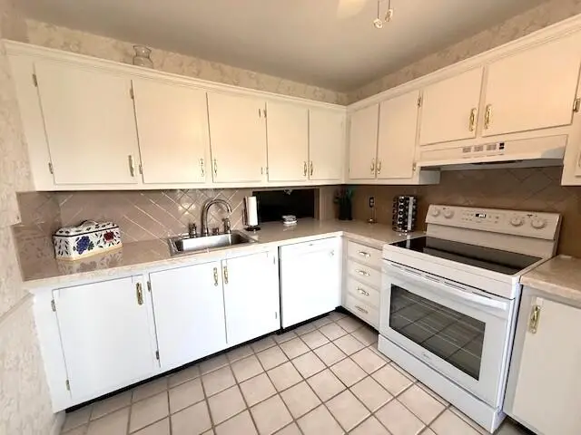 944 Savannas Point Drive #Apt B, Fort Pierce, FL 34982 - #3