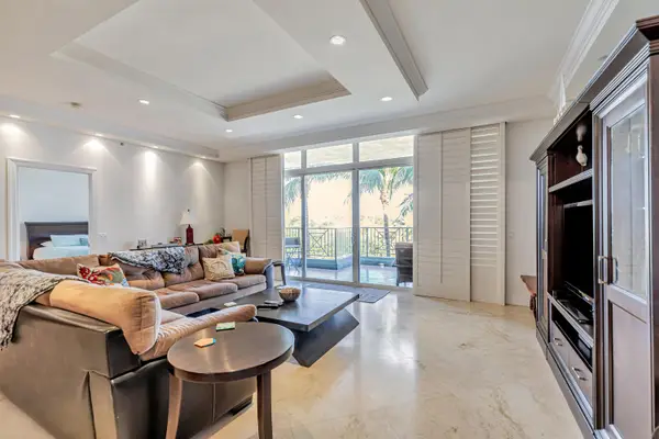 701 SE 21st Avenue #302, Deerfield Beach, FL 33441