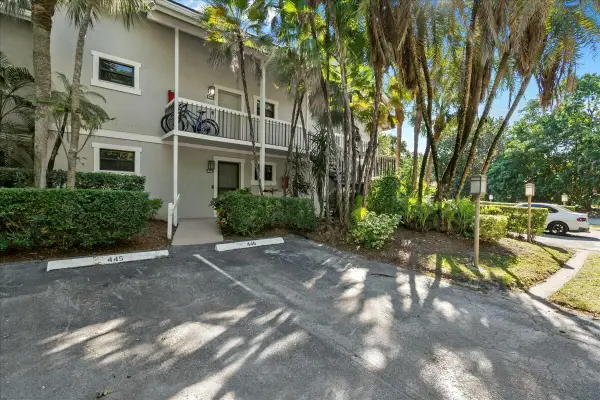 11863 Wimbledon Circle #446, Wellington, FL 33414