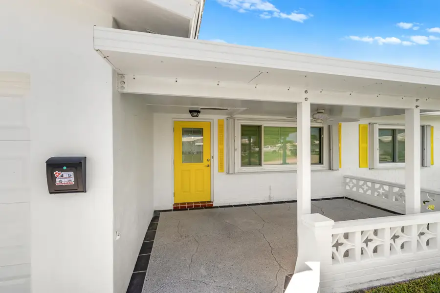 2198 SW 12th Avenue, Boynton Beach, FL 33426 - #2