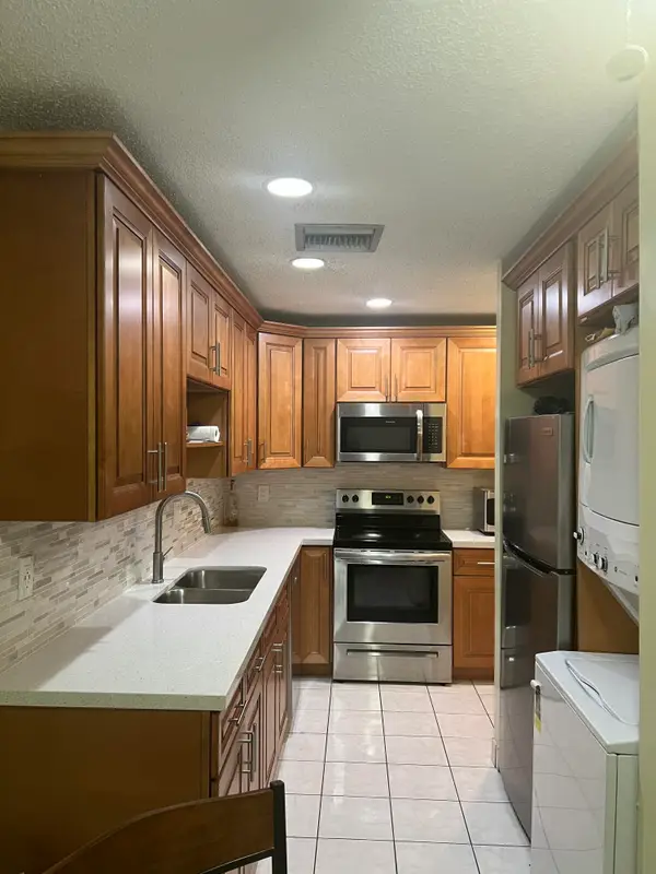1835 NW 18th Street #104, Delray Beach, FL 33445
