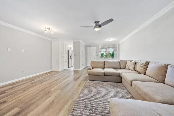 109 Paradise Harbour Boulevard #307, North Palm Beach, FL 33408