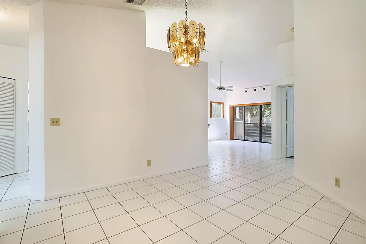 9 Va De Casas Sur #203, Boynton Beach, FL 33426 - #1