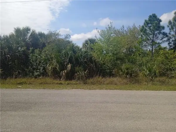 2605 N Hanna Avenue, Lehigh Acres, FL 33971