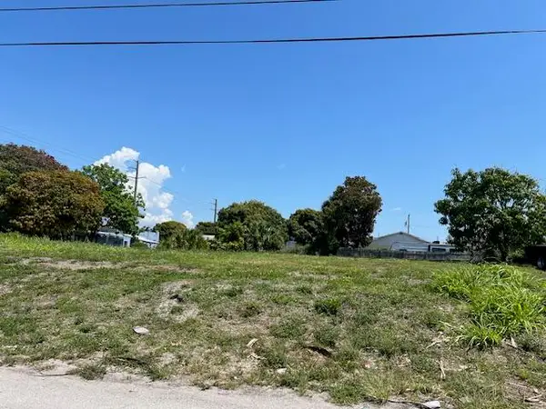 172 W 16th Street, Riviera Beach, FL 33404