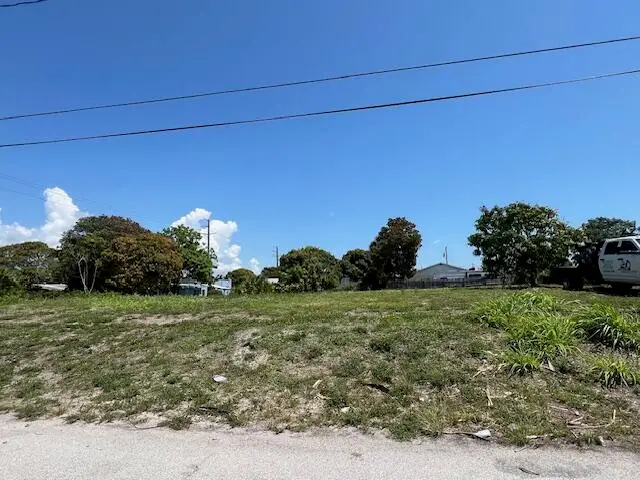 172 W 16th Street, Riviera Beach, FL 33404 - #2