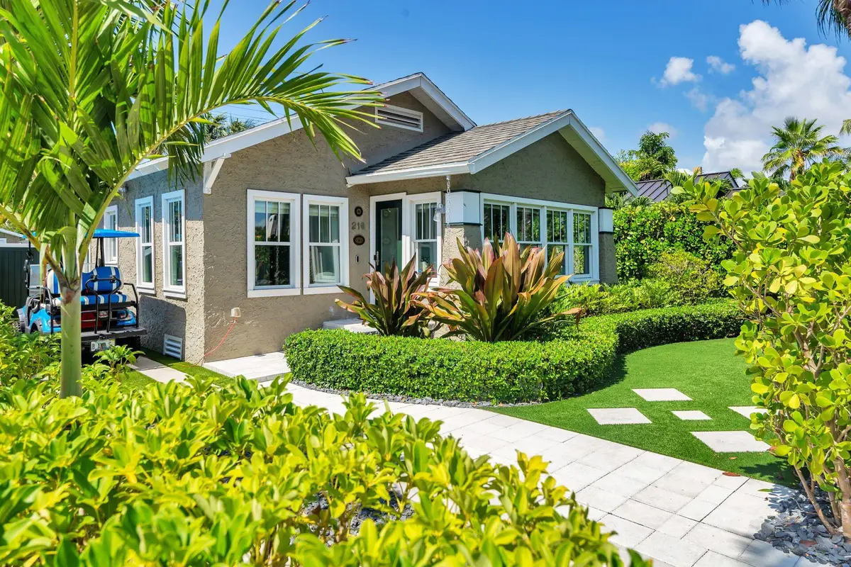 216 Lakeland Drive, West Palm Beach, FL 33405 - #1