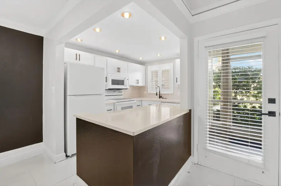 808 SE 7th Street #107, Deerfield Beach, FL 33441 - #2
