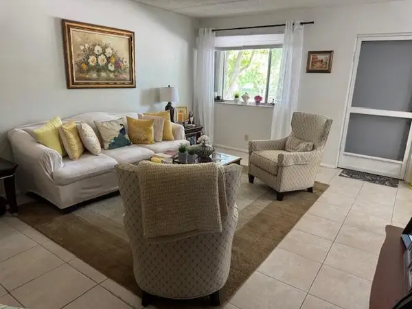 3000 Springdale Boulevard #V204, Palm Springs, FL 33461