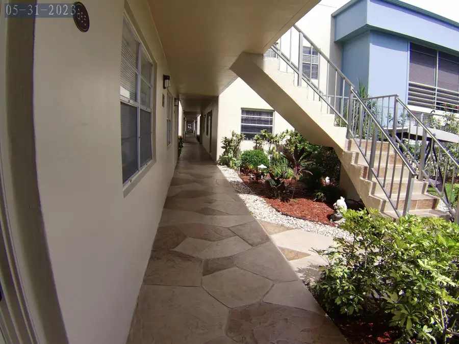 865 Flanders S, Delray Beach, FL 33484 - #3