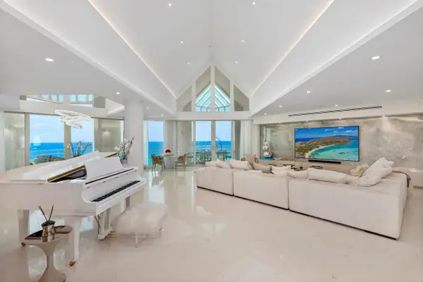 800 S Ocean Boulevard #Ph6, Boca Raton, FL 33432